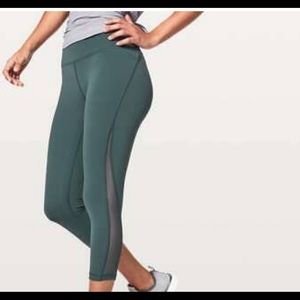 Lululemon train times 7/8 legging